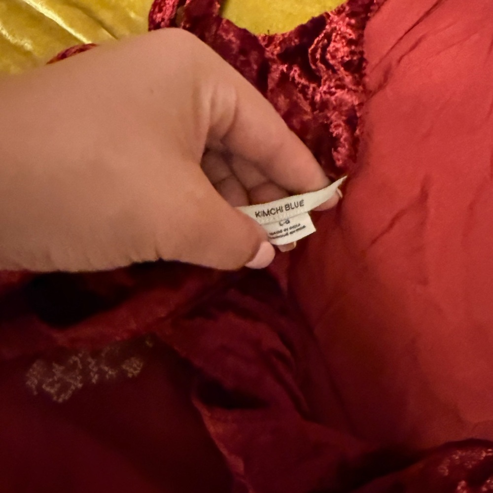 Kimchi Blue Velvet Floral Cami Top in Burgundy - Picture 4 of 4